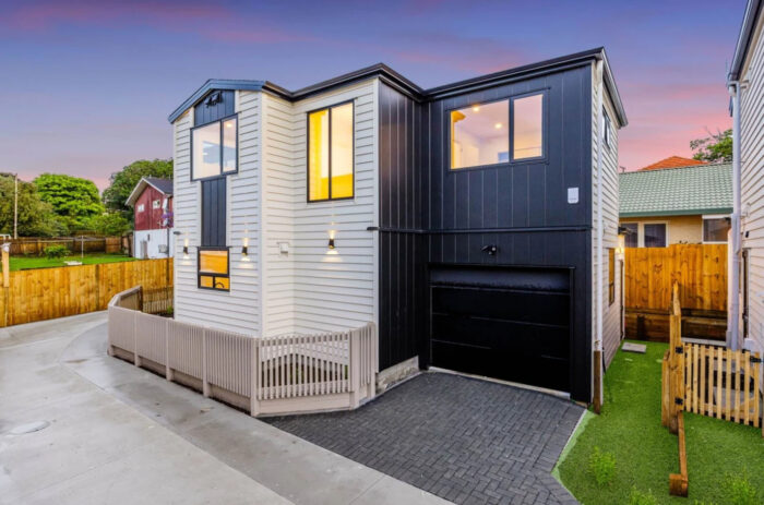 32C-32D Grande Vue Road, Hill Park, Manukau City, Auckland, 2102, New Zealand