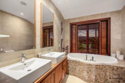 22 Colgan Lane, Waitoki, Rodney, Auckland, 0871, New Zealand