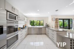 6 Derry Hill, Churton Park, Wellington, 6037, New Zealand