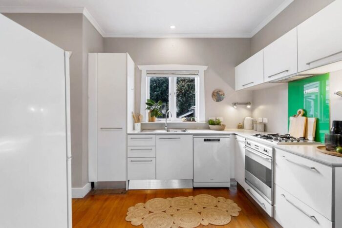 15 Levonia Street, Western Springs, Auckland, 1022, New Zealand