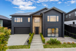 7 Halcyon Bay Lane, Orewa, Rodney, Auckland, 0992, New Zealand