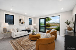 7 Halcyon Bay Lane, Orewa, Rodney, Auckland, 0992, New Zealand
