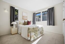 15 Nor East Drive, Northcross, North Shore City, Auckland, 0632, New Zealand