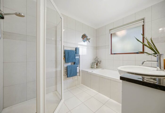 26 Rakau Views, Orewa, Rodney, Auckland, 0931, New Zealand