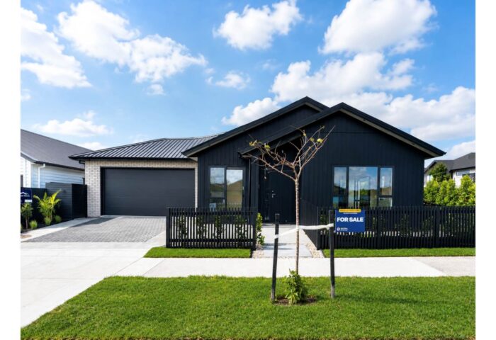 33 Tukutata Crescent, Milldale, Rodney, Auckland, 0932, New Zealand