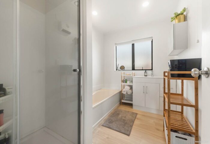 24A Hatherlow Street, Glenfield, North Shore City, Auckland, 0629, New Zealand