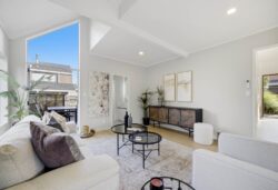 4B Glucina Avenue, West Harbour, Waitakere City, Auckland, 0618, New Zealand