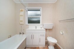 15B Wikiriwhi Crescent, Awapuni, Palmerston North, Manawatu / Whanganui, 4412, New Zealand