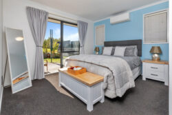 33 Ocean View Rise Ruakākā Whangarei Northland 0116 New Zealand