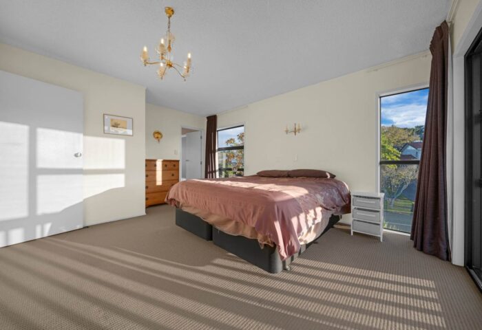 126 Chelsea View Drive, Chatswood, North Shore City, Auckland, 0626, New Zealand