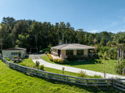1325 Paparoa-Oakleigh Road, Paparoa, Kaipara, Northland, 0571, New Zealand