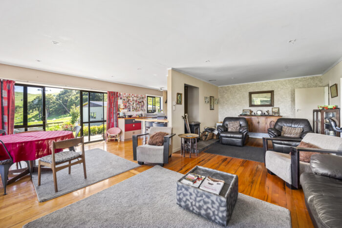 1325 Paparoa-Oakleigh Road, Paparoa, Kaipara, Northland, 0571, New Zealand