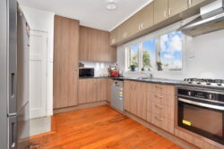 4039 Great North Road Glen Eden Waitakere City Auckland 0602 New Zealand