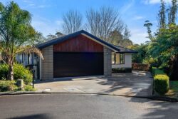 8 Matau Lane, Ferndale, New Plymouth, Taranaki, 4310, New Zealand