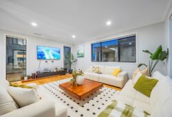 21 Hooten Place, Pinehill, North Shore City, Auckland, 0632, New Zealand