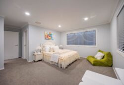21 Hooten Place, Pinehill, North Shore City, Auckland, 0632, New Zealand