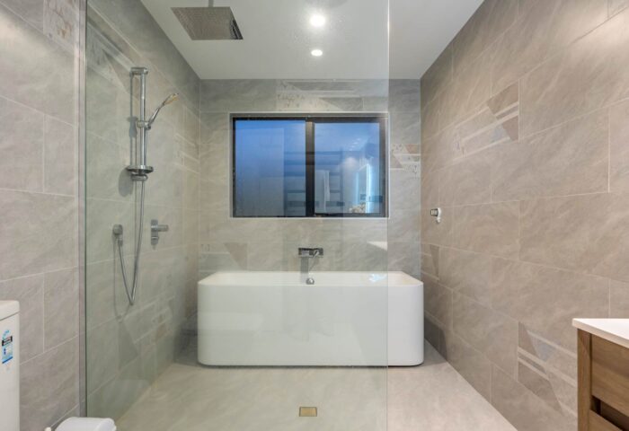21 Hooten Place, Pinehill, North Shore City, Auckland, 0632, New Zealand