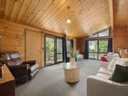 6A Jacaranda Grove, Maungaraki, Lower Hutt, Wellington, 5010, New Zealand