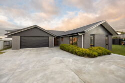 6 Whanau Avenue | 6 Whanau Avenue, Baverstock, Hamilton, Waikato, 3200, New Zealand