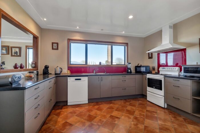 9 Burke Street, Eltham, South Taranaki, Taranaki, 4322, New Zealand