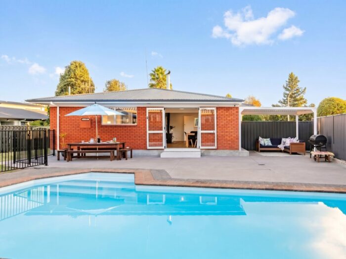 17 Seamer Place, Saint Andrews, Hamilton, Waikato, 3200, New Zealand