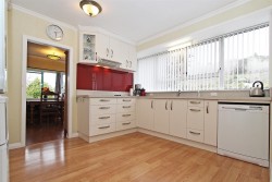 8 The Ridgeway Stoke 7011