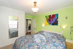 8 The Ridgeway Stoke 7011